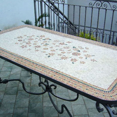 Tavoli in mosaico