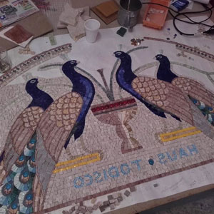 Mosaico artistico lunetta con pavoni
